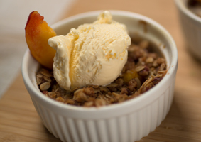 Fresh Peach Crumble 