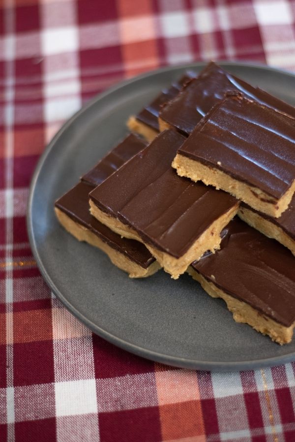 No-Bake Peanut Butter Bars